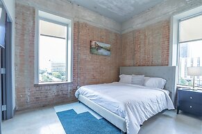 Luxury Downtown Dallas Stay by Amyfinehouse