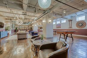 Luxury Downtown Dallas Stay by Amyfinehouse