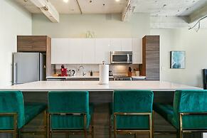 Luxury Downtown Dallas Stay by Amyfinehouse