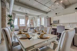 Luxury Downtown Dallas Stay by Amyfinehouse