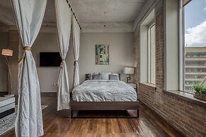 Luxury Downtown Dallas Stay by Amyfinehouse