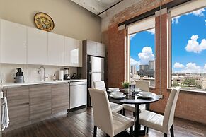 Luxury Downtown Dallas Stay by Amyfinehouse