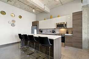 Luxury Downtown Dallas Stay by Amyfinehouse