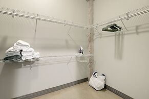 Luxury Downtown Dallas Stay by Amyfinehouse