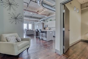 Luxury Downtown Dallas Stay by Amyfinehouse