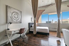 Luxury Downtown Dallas Stay by Amyfinehouse