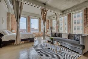 Luxury Downtown Dallas Stay by Amyfinehouse