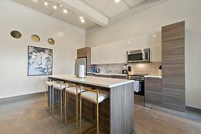 Luxury Downtown Dallas Stay by Amyfinehouse