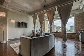 Luxury Downtown Dallas Stay by Amyfinehouse