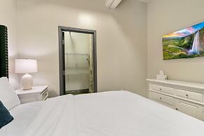 Luxury Downtown Dallas Stay by Amyfinehouse