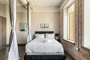 Luxury Downtown Dallas Stay by Amyfinehouse