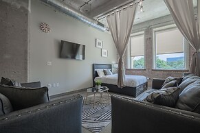 Luxury Downtown Dallas Stay by Amyfinehouse