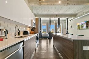 Luxury Downtown Dallas Stay by Amyfinehouse