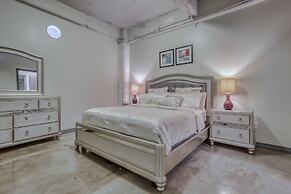 Luxury Downtown Dallas Stay by Amyfinehouse