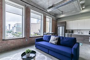 Luxury Downtown Dallas Stay by Amyfinehouse