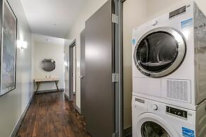 Luxury Downtown Dallas Stay by Amyfinehouse