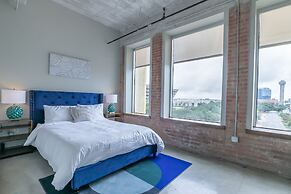 Luxury Downtown Dallas Stay by Amyfinehouse