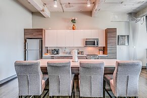 Luxury Downtown Dallas Stay by Amyfinehouse