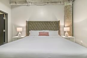 Luxury Downtown Dallas Stay by Amyfinehouse