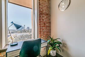 Luxury Downtown Dallas Stay by Amyfinehouse