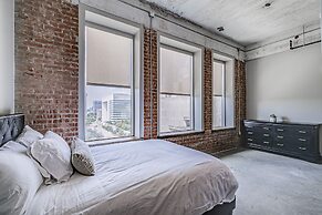 Luxury Downtown Dallas Stay by Amyfinehouse