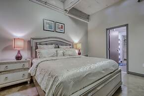 Luxury Downtown Dallas Stay by Amyfinehouse