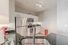 Modern Uptown Dallas Stay by Amyfinehouse