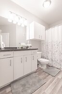 Modern Uptown Dallas Stay by Amyfinehouse