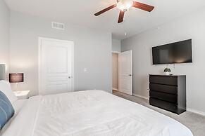 Modern Uptown Dallas Stay by Amyfinehouse