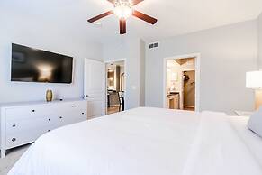 Modern Uptown Dallas Stay by Amyfinehouse