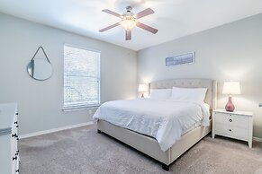 Modern Uptown Dallas Stay by Amyfinehouse