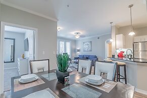 Modern Uptown Dallas Stay by Amyfinehouse