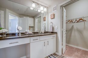 Modern Uptown Dallas Stay by Amyfinehouse