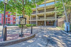 Modern Uptown Dallas Stay by Amyfinehouse