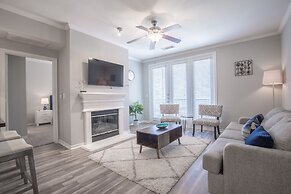 Modern Uptown Dallas Stay by Amyfinehouse