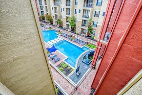 Modern Uptown Dallas Stay by Amyfinehouse