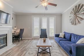 Modern Uptown Dallas Stay by Amyfinehouse