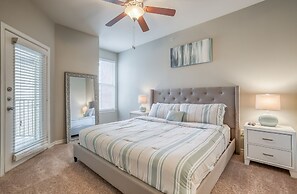 Modern Uptown Dallas Stay by Amyfinehouse