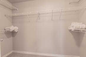 Modern Uptown Dallas Stay by Amyfinehouse