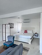Coralito Bay Suites & Villas