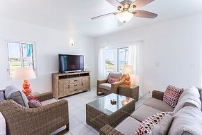 Coralito Bay Suites & Villas