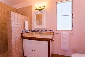 Coralito Bay Suites & Villas