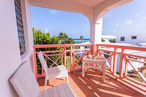 Coralito Bay Suites & Villas