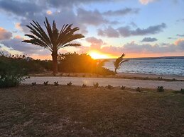 Coralito Bay Suites & Villas