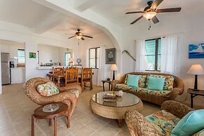 Coralito Bay Suites & Villas