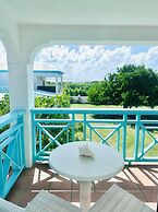 Coralito Bay Suites & Villas