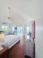 Coralito Bay Suites & Villas