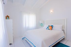 Coralito Bay Suites & Villas