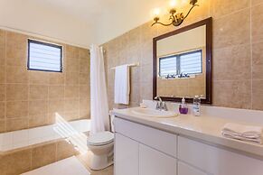 Coralito Bay Suites & Villas