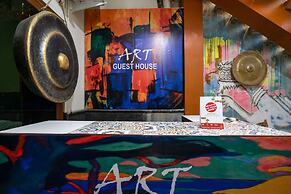 Super OYO 2285 Art Guest House Syariah